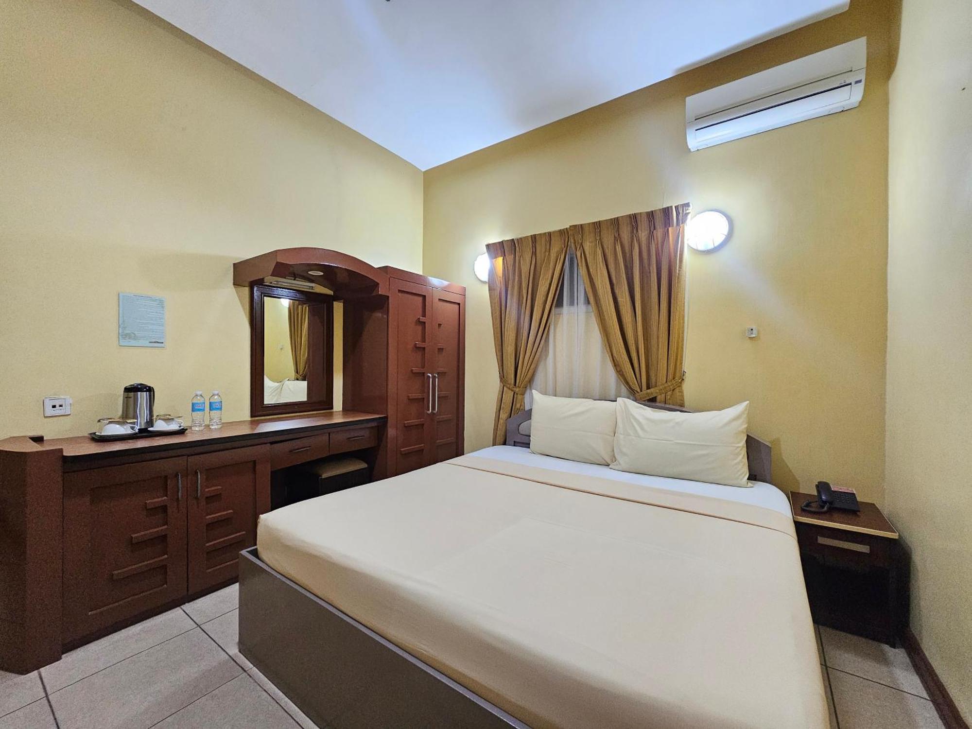Hotel Nicanor Dumaguete City Exterior photo