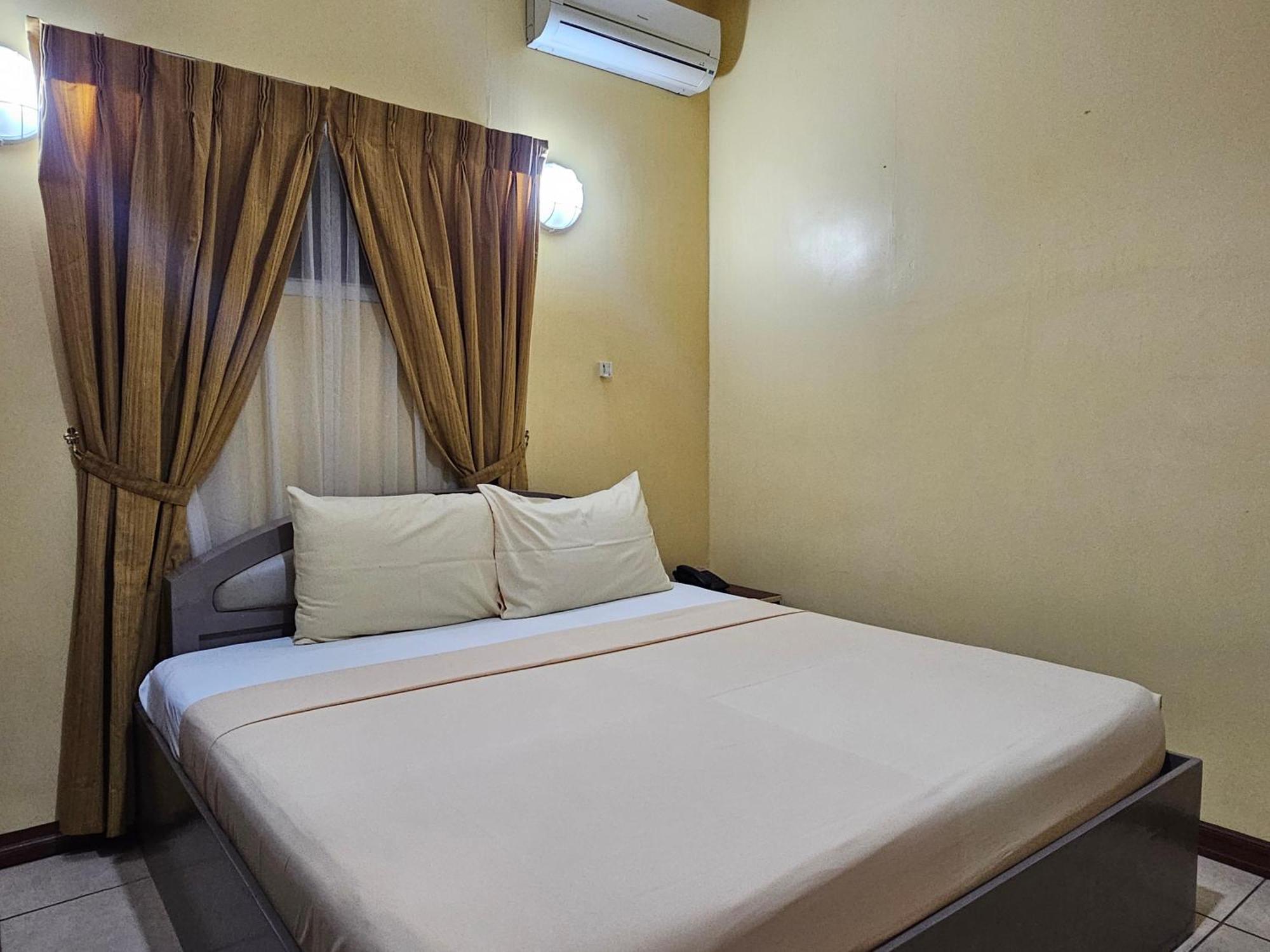 Hotel Nicanor Dumaguete City Exterior photo