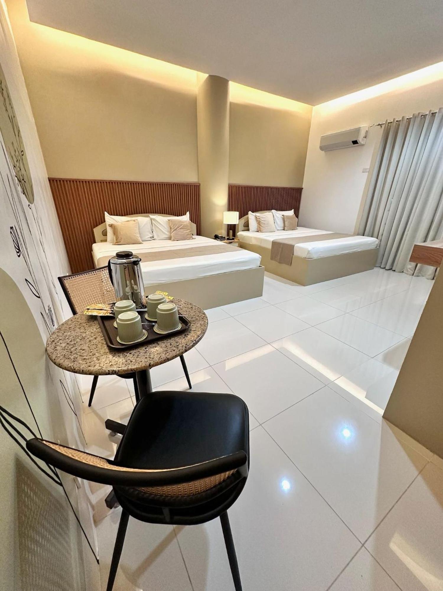 Hotel Nicanor Dumaguete City Exterior photo
