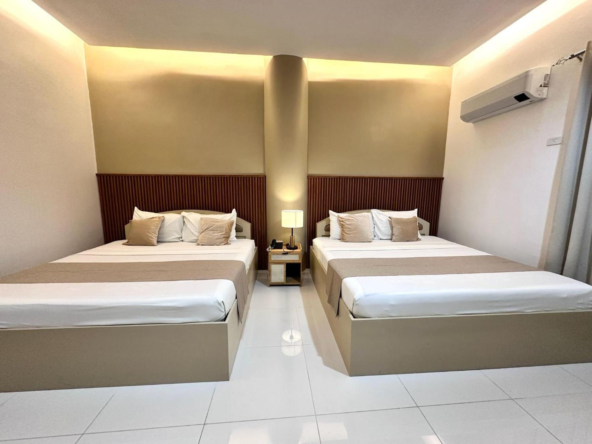 Hotel Nicanor Dumaguete City Exterior photo