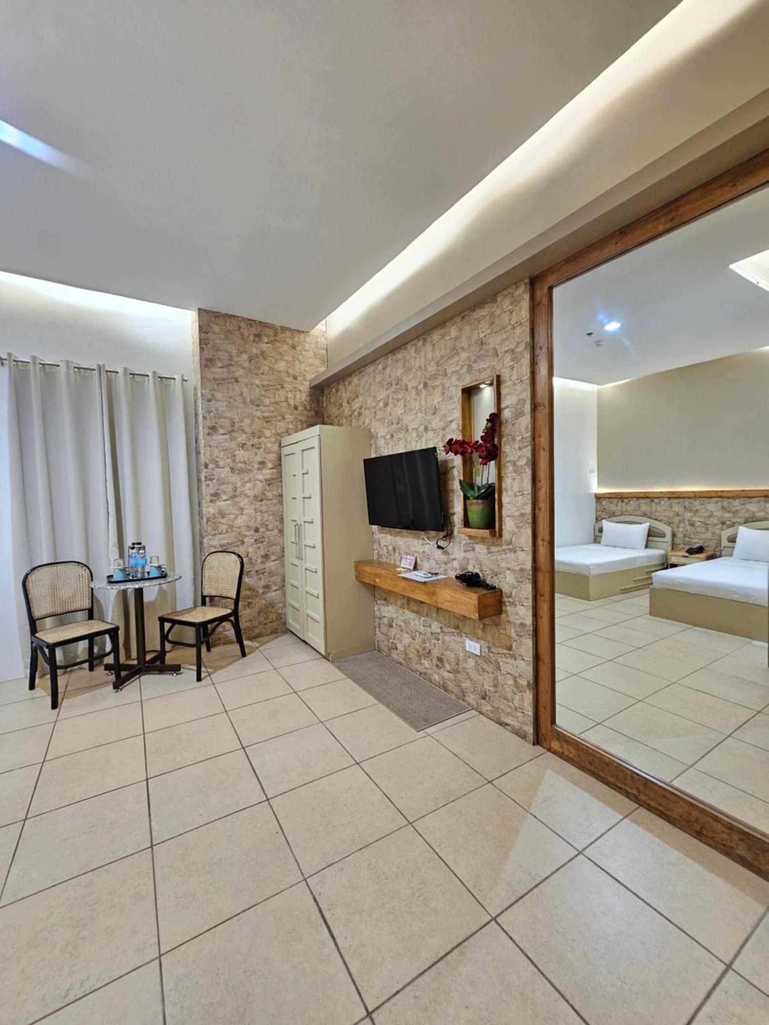 Hotel Nicanor Dumaguete City Exterior photo