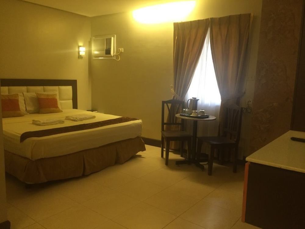 Hotel Nicanor Dumaguete City Exterior photo