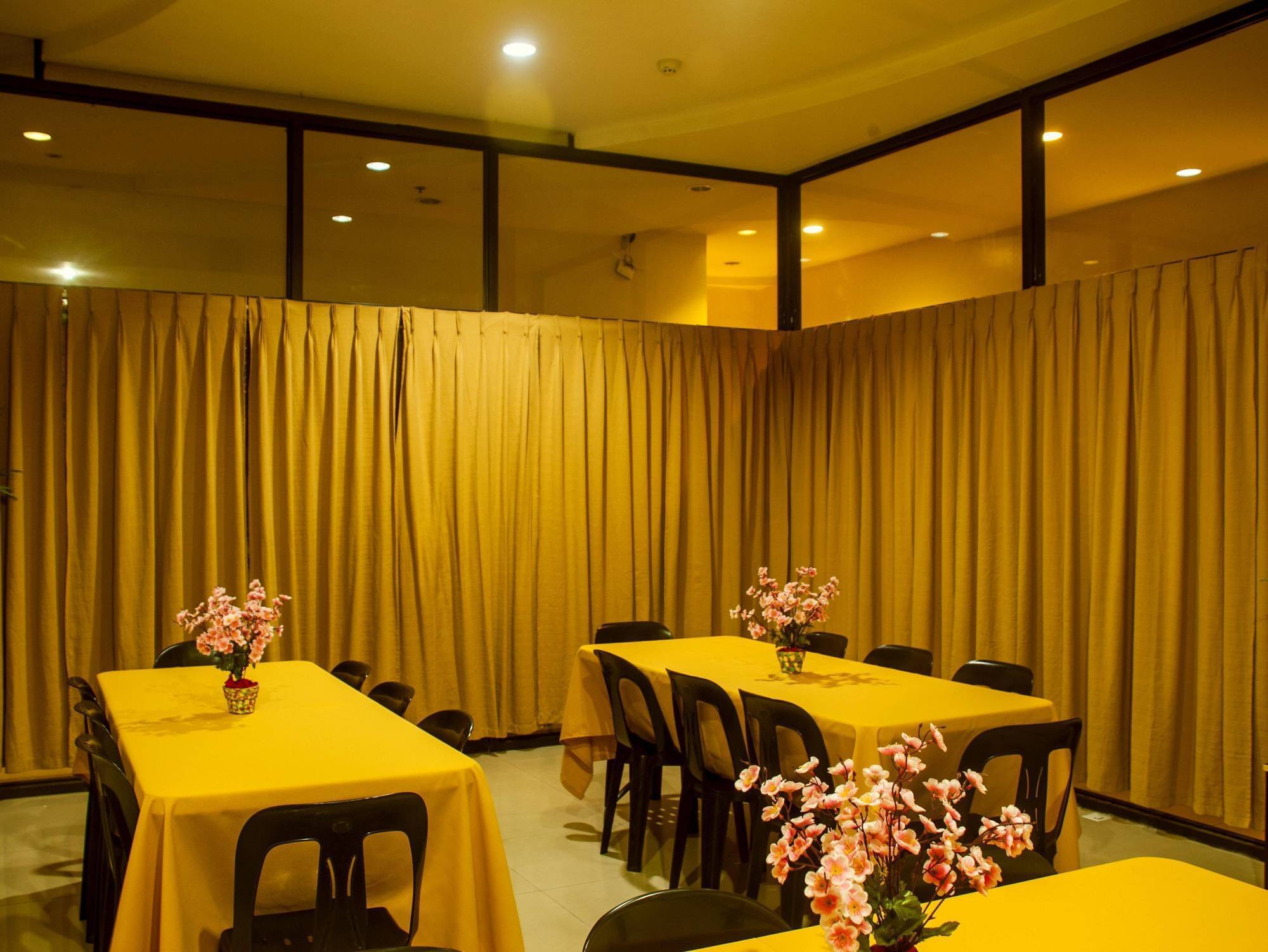Hotel Nicanor Dumaguete City Exterior photo
